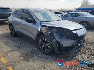 Czwarte zdjęcie samochodu z boku: 2021 FORD ESCAPE SE VIN:1FMCU0G69MUA32404 - miniatura