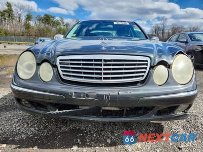 Piąte zdjęcie samochodu w środku: 2004 MERCEDES-BENZ E 320 VIN:WDBUF65J04A494220 - miniatura