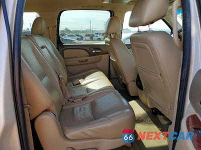 Zdjęcie 11 z 13 samochodu: 2011 CHEVROLET SUBURBAN C1500 LTZ VIN:1GNSCKE04BR125612 - miniatura