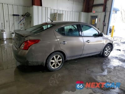 Trzecie zdjęcie samochodu z tyłu: 2014 NISSAN VERSA 1.6 SV VIN:3N1CN7AP5EL874182 - miniatura