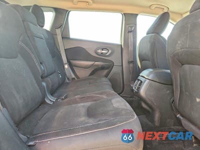 Zdjęcie 11 z 14 samochodu: 2015 JEEP CHEROKEE LATITUDE VIN:1C4PJLCB3FW517938 - miniatura