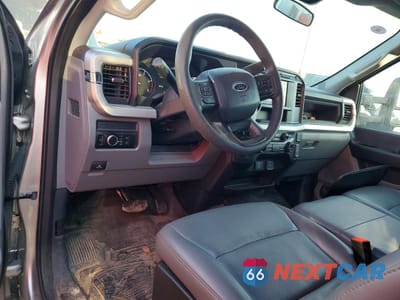 Zdjęcie 8 z 13 samochodu: 2024 FORD F350 SUPER DUTY VIN:1FT8W3DT5REE84738 - miniatura