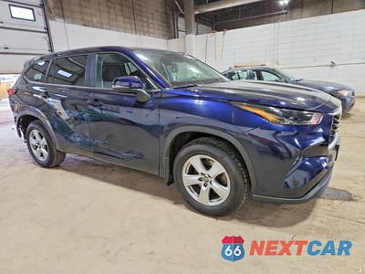 Czwarte zdjęcie samochodu z boku: 2023 TOYOTA HIGHLANDER L VIN:5TDKDRAH2PS509486 - miniatura