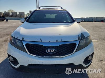 Piąte zdjęcie samochodu w środku: 2012 KIA SORENTO VIN:5XYKU4A20CG269344 - miniatura