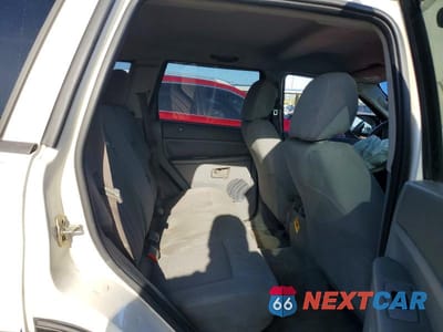 Zdjęcie 10 z 13 samochodu: 2006 JEEP GRAND CHEROKEE LAREDO VIN:1J4GS48K46C103218 - miniatura