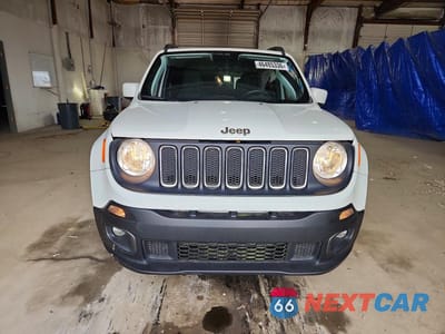 Piąte zdjęcie samochodu w środku: 2018 JEEP RENEGADE LATITUDE VIN:ZACCJBBB0JPH55570 - miniatura