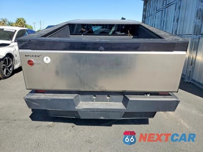 Zdjęcie 6 z 12 samochodu: 2024 TESLA CYBERTRUCK VIN:7G2CEHED0RA016281 - miniatura