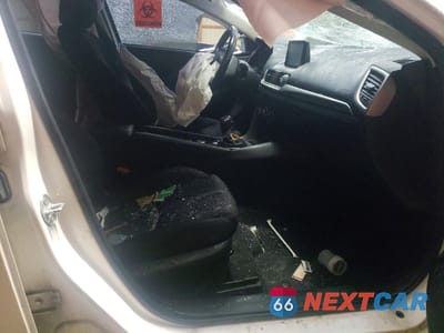 Zdjęcie 7 z 12 samochodu: 2018 MAZDA 3 GS VIN:3MZBN1V75JM218601 - miniatura