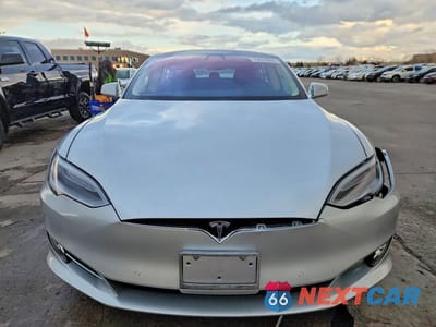 Piąte zdjęcie samochodu w środku: 2017 TESLA MODEL S VIN:5YJSA1E21HF225000 - miniatura