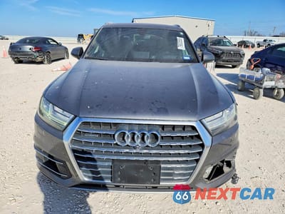 Piąte zdjęcie samochodu w środku: 2018 AUDI Q7 PRESTIGE VIN:WA1VAAF71JD013051 - miniatura