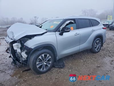 2023 TOYOTA HIGHLANDER XLE 5TDKDRBH8PS036269 - główne zdjęcie licytacji z USA - miniatura