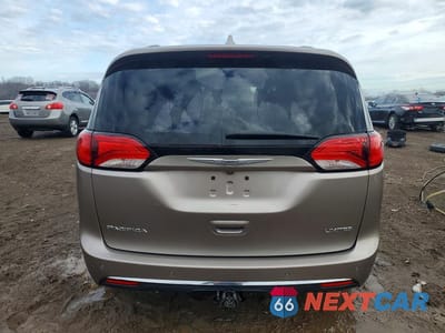 Zdjęcie 6 z 12 samochodu: 2017 CHRYSLER PACIFICA LIMITED VIN:2C4RC1GG4HR628801 - miniatura