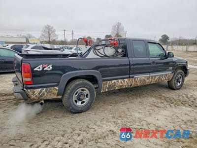 Trzecie zdjęcie samochodu z tyłu: 2003 GMC NEW SIERRA K1500 VIN:1GTEK19T13E325671 - miniatura