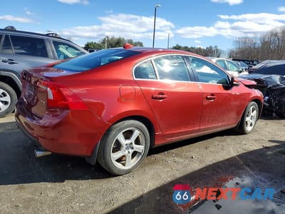 Trzecie zdjęcie samochodu z tyłu: 2013 VOLVO S60 T5 VIN:YV1612FS4D1231747 - miniatura