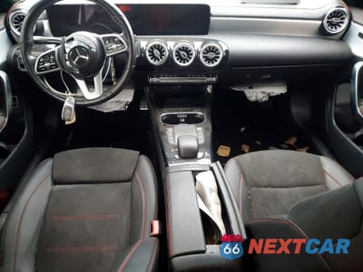 Zdjęcie 8 z 12 samochodu: 2022 MERCEDES-BENZ CLA 250 4MATIC VIN:W1K5J4HB7NN316060 - miniatura