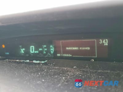 Zdjęcie 9 z 12 samochodu: 2013 TOYOTA PRIUS FOUR VIN:JTDKN3DU3D1658775 - miniatura