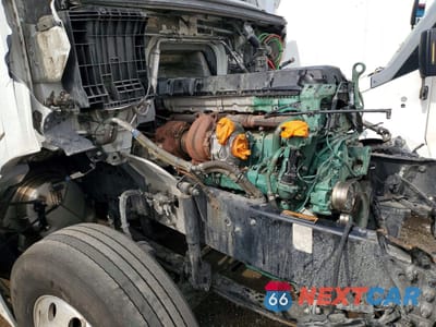 Zdjęcie 9 z 10 samochodu: 2024 VOLVO VN VNL VIN:4V4NC9EH9RN641099 - miniatura