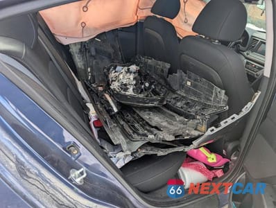 Zdjęcie 6 z 10 samochodu: 2018 HYUNDAI ELANTRA SEL VIN:KMHD84LF0JU705081 - miniatura