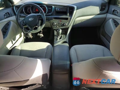 Zdjęcie 8 z 12 samochodu: 2012 KIA OPTIMA LX VIN:5XXGM4A70CG045870 - miniatura