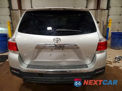 Zdjęcie 6 z 12 samochodu: 2013 TOYOTA HIGHLANDER BASE VIN:5TDBK3EH2DS199591 - miniatura