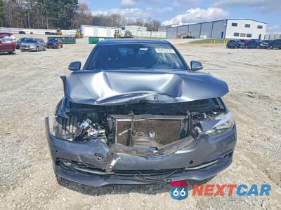 Piąte zdjęcie samochodu w środku: 2017 BMW 330 I VIN:WBA8B9C34HK885596 - miniatura