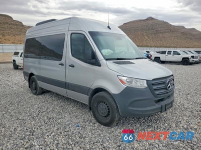 Czwarte zdjęcie samochodu z boku: 2024 MERCEDES-BENZ SPRINTER 2500 VIN:W1Z4NFHY3RP710327 - miniatura