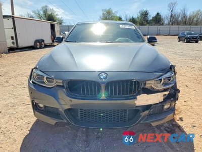 Piąte zdjęcie samochodu w środku: 2018 BMW 330 XI VIN:WBA8D9G5XJNU71345 - miniatura