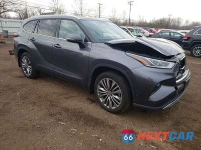 Czwarte zdjęcie samochodu z boku: 2020 TOYOTA HIGHLANDER PLATINUM VIN:5TDFZRBH9LS052090 - miniatura