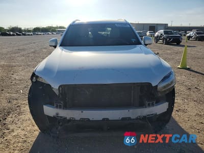 Piąte zdjęcie samochodu w środku: 2017 VOLVO XC90 T6 VIN:YV4A22PL2H1184080 - miniatura