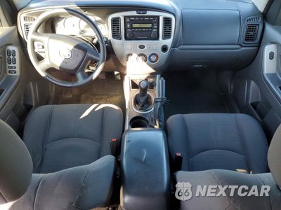 Zdjęcie 8 z 14 samochodu: 2006 MAZDA TRIBUTE I VIN:4F2YZ02Z86KM13656 - miniatura
