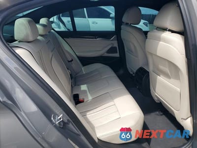 Zdjęcie 10 z 12 samochodu: 2021 BMW 530 XI VIN:WBA13BJ0XMCF06056 - miniatura