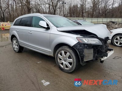 Czwarte zdjęcie samochodu z boku: 2013 AUDI Q7 PREMIUM PLUS VIN:WA1LMAFE7DD006445 - miniatura
