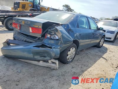 Trzecie zdjęcie samochodu z tyłu: 2001 TOYOTA CAMRY LE V6 VIN:4T1BF22KX1U970722 - miniatura