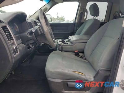 Zdjęcie 7 z 12 samochodu: 2018 RAM 1500 ST VIN:1C6RR6FGXJS177169 - miniatura