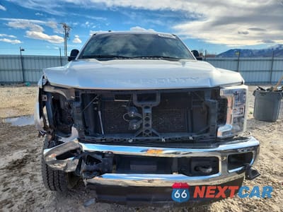 Piąte zdjęcie samochodu w środku: 2019 FORD F250 SUPER DUTY VIN:1FT7W2B61KED74438 - miniatura