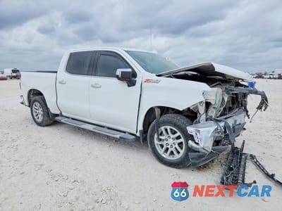 Czwarte zdjęcie samochodu z boku: 2021 CHEVROLET SILVERADO K1500 LTZ VIN:3GCUYGED3MG342381 - miniatura