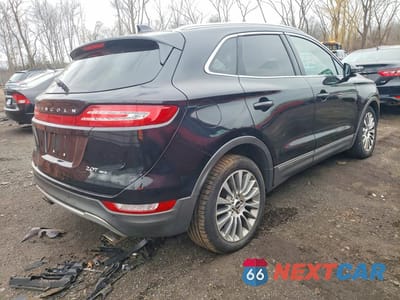 Trzecie zdjęcie samochodu z tyłu: 2017 LINCOLN MKC RESERVE VIN:5LMCJ3D9XHUL35199 - miniatura