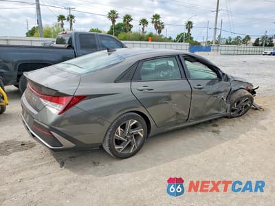 Trzecie zdjęcie samochodu z tyłu: 2025 HYUNDAI ELANTRA SEL SPORT VIN:KMHLM4DG3SU986146 - miniatura