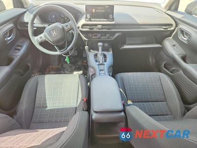 Zdjęcie 8 z 12 samochodu: 2024 HONDA HR-V LX VIN:3CZRZ1H30RM715107 - miniatura