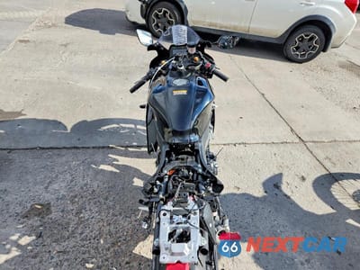 Zdjęcie 6 z 10 samochodu: 2025 YAMAHA YZFR7 VIN:JYARM38E9SA020897 - miniatura