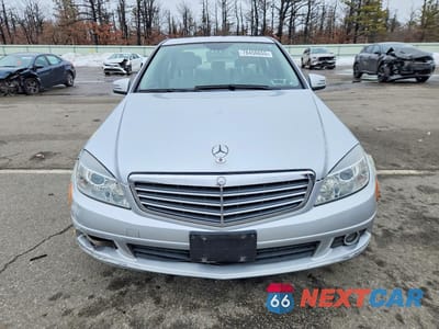 Piąte zdjęcie samochodu w środku: 2011 MERCEDES-BENZ C 300 4MATIC VIN:WDDGF8BB1BR156921 - miniatura
