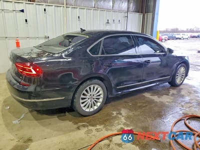 Trzecie zdjęcie samochodu z tyłu: 2017 VOLKSWAGEN PASSAT SE VIN:1VWBT7A34HC050893 - miniatura