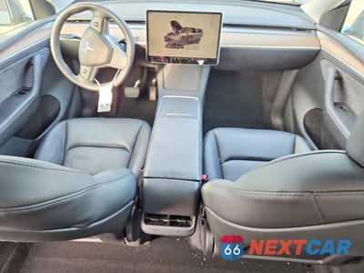 Zdjęcie 8 z 12 samochodu: 2025 TESLA MODEL Y VIN:7SAYGDEE8SF285001 - miniatura