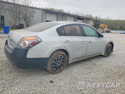 Trzecie zdjęcie samochodu z tyłu: 2011 NISSAN ALTIMA 2.5 VIN:1N4AL2AP4BC104517 - miniatura