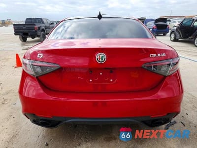 Zdjęcie 6 z 11 samochodu: 2025 ALFA ROMEO GIULIA BASE VIN:ZARFAMAN6S7693794 - miniatura