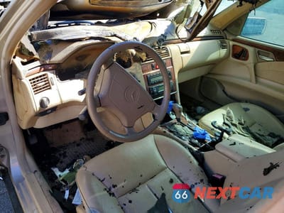 Zdjęcie 8 z 11 samochodu: 1999 MERCEDES-BENZ E 320 VIN:WDBJF65HXXA755728 - miniatura