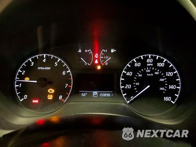 Zdjęcie 9 z 11 samochodu: 2014 NISSAN SENTRA S VIN:3N1AB7AP3EY250190 - miniatura
