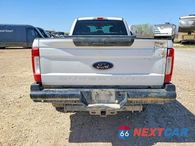 Zdjęcie 6 z 12 samochodu: 2019 FORD F250 XL 4WD 6.7L V8 TDSL VIN:1FT7X2BTXKEF69358 - miniatura
