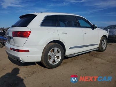 Trzecie zdjęcie samochodu z tyłu: 2019 AUDI Q7 VIN:WA1LHAF73KD020622 - miniatura