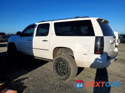Drugie zdjęcie samochodu z przodu: 2012 CHEVROLET SUBURBAN K1500 LTZ VIN:1GNSKKE77CR174658 - miniatura